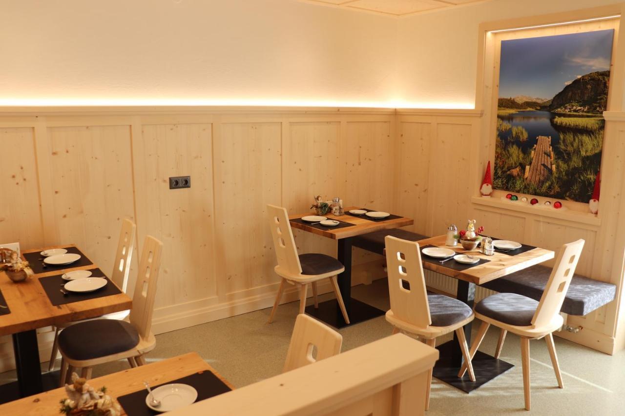 Haus Alpenflora Apartment เฟลียร์ช ภายนอก รูปภาพ