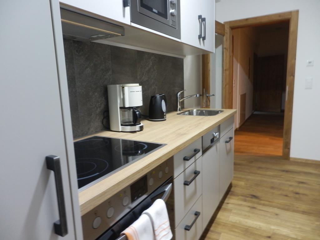 Haus Alpenflora Apartment เฟลียร์ช ภายนอก รูปภาพ