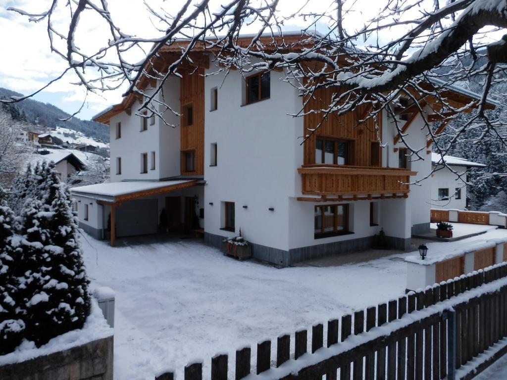 Haus Alpenflora Apartment เฟลียร์ช ภายนอก รูปภาพ