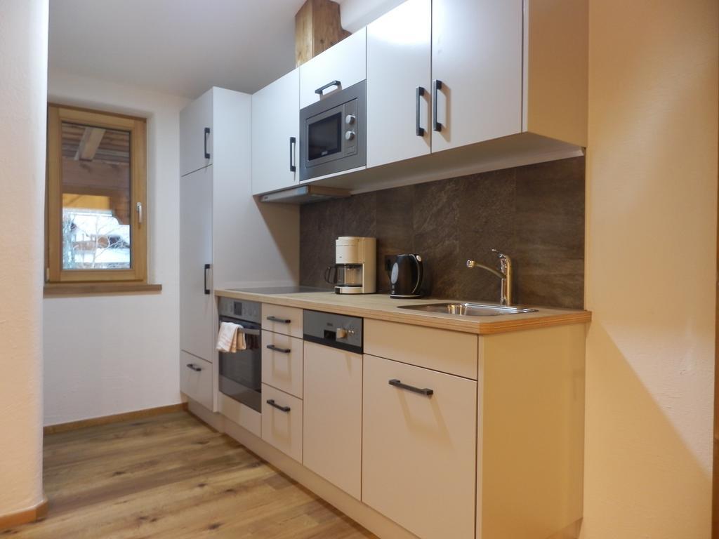 Haus Alpenflora Apartment เฟลียร์ช ภายนอก รูปภาพ