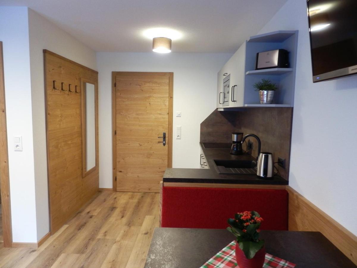 Haus Alpenflora Apartment เฟลียร์ช ภายนอก รูปภาพ